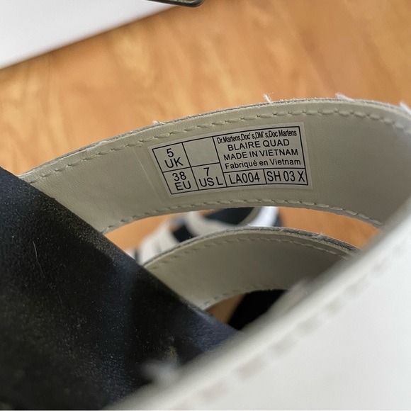 EUC Doc Martens Blaire Quad White Platform Sandals Chunky Edgy Trendy - Picture 3 of 6